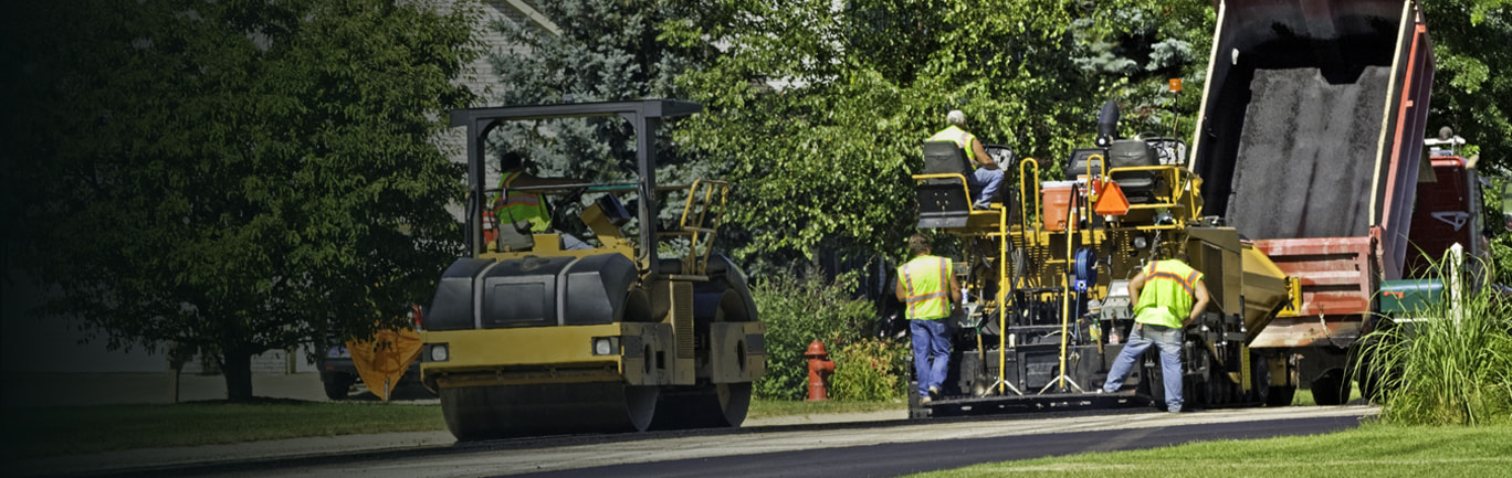 road paving crew